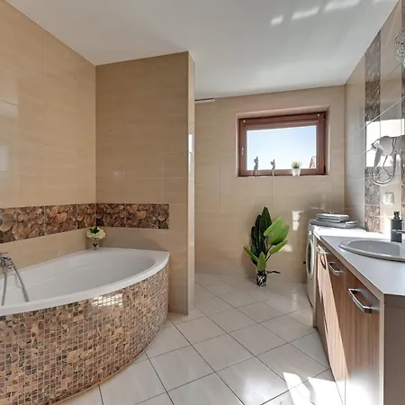 Apartamento Angelo Pokoje, 10 Osobowy Z Sauna I Jacuzzi *