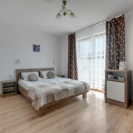 Angelo Pokoje, 10 Osobowy Z Sauna I Jacuzzi * Карвиа