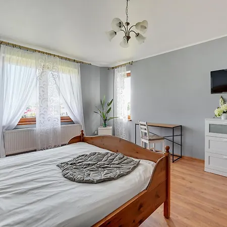 Angelo Pokoje, 10 Osobowy Z Sauna I Jacuzzi Apartamento Karwia