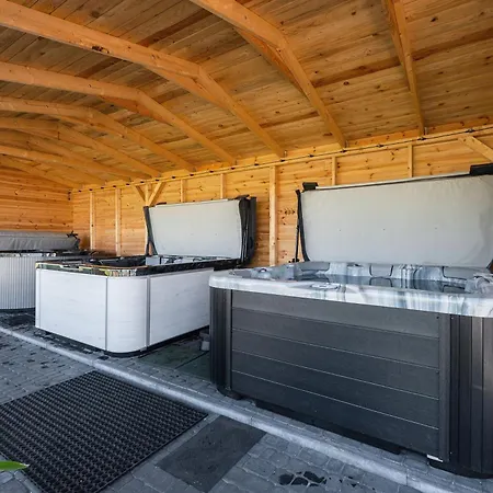 Angelo Pokoje, 10 Osobowy Z Sauna I Jacuzzi Карвиа