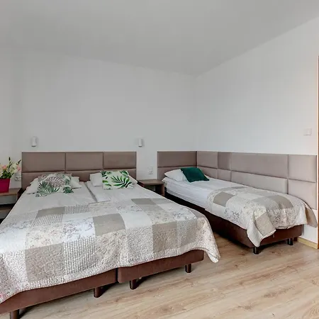 Angelo Pokoje, 10 Osobowy Z Sauna I Jacuzzi Апартаменты *
